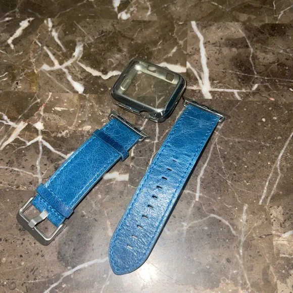 42mm watch band and screen protector - Picture 1 of 3